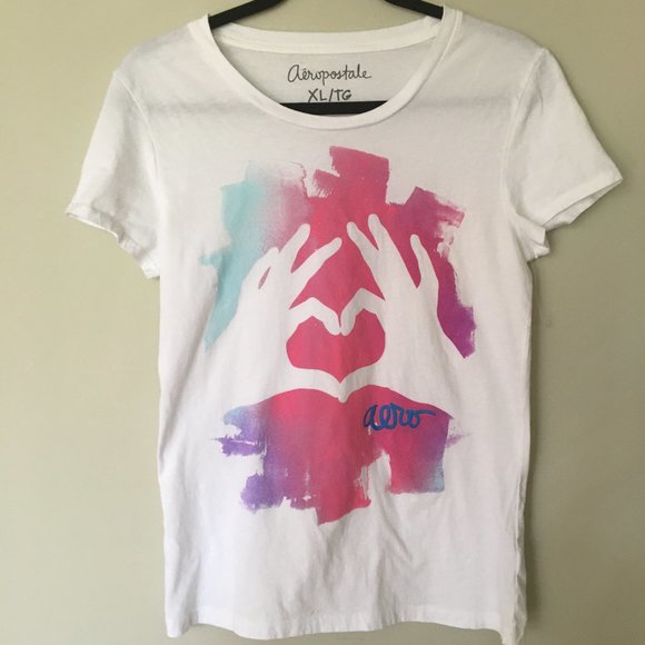 White T-shirt, Heart Aeropostale - Picture 2 of 4